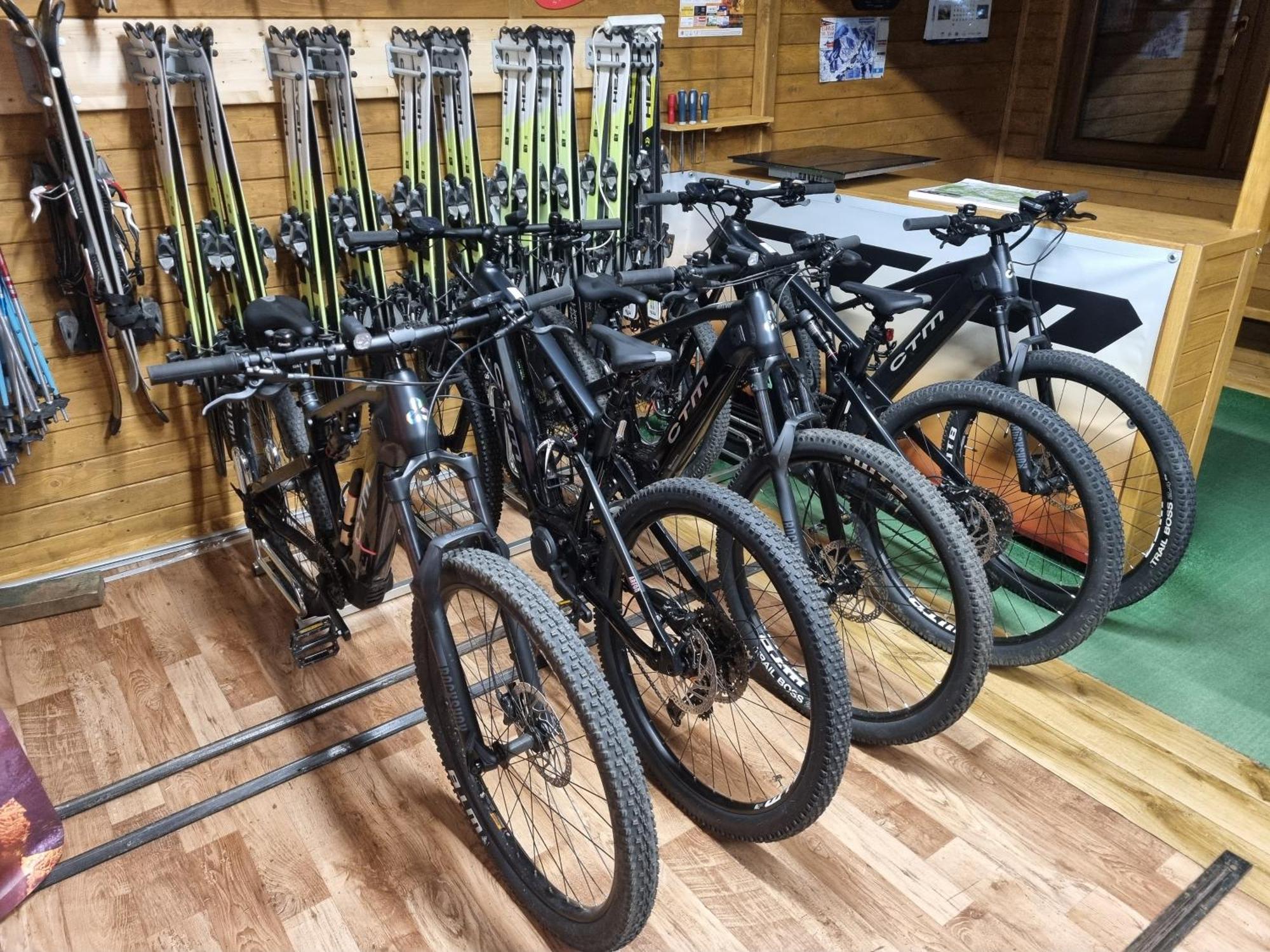 Apartament Elbrus Czyrna Szczyrk Wypozyczalnia Rowerow E-Bike Czyrna Szkola Narciarska & Wypozyczalnia Ski Serwis Exterior photo