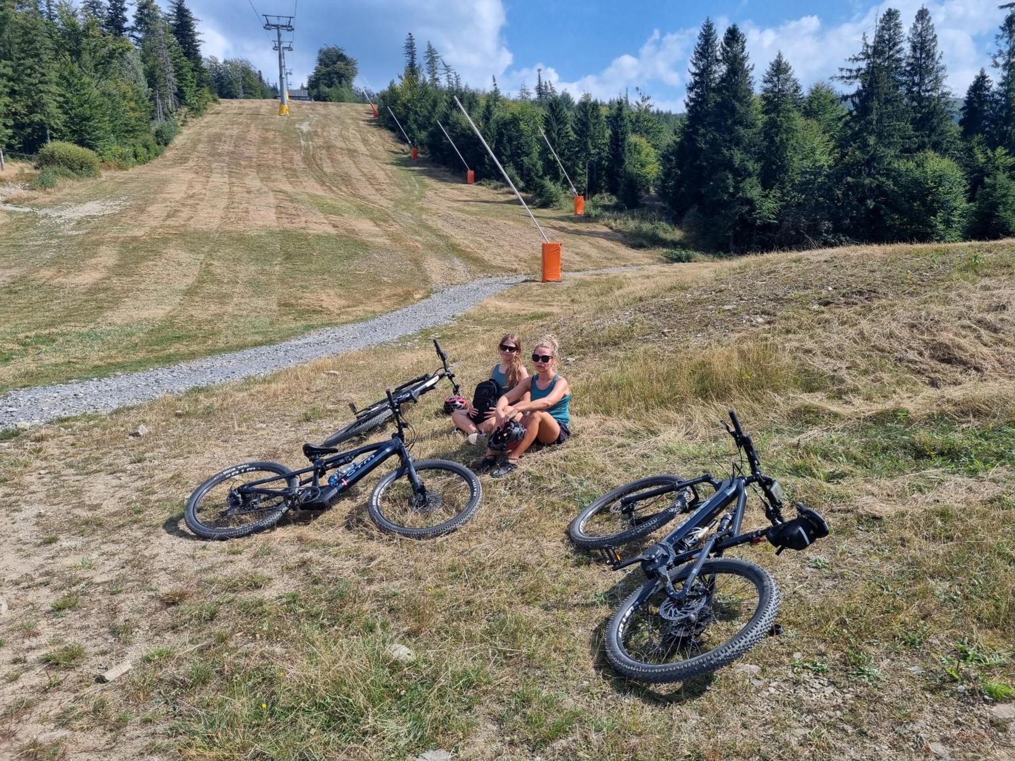 Apartament Elbrus Czyrna Szczyrk Wypozyczalnia Rowerow E-Bike Czyrna Szkola Narciarska & Wypozyczalnia Ski Serwis Exterior photo